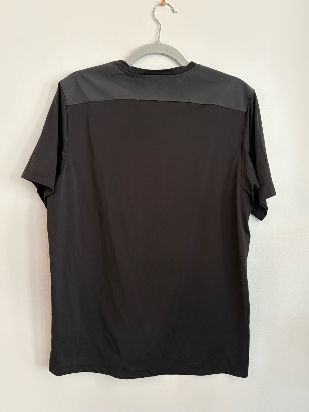 Arc'teryx Men's Black Short-Sleeve Performance Crew - Picture 3 of 3